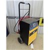 Image 2 : (IG) CAT Mdl CBC 40 EW Booster/Charger