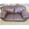 Image 3 : Leather Loveseat