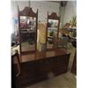 Image 2 : 3 Pc Bedroom Set - Dresser & Mirror 30" x 66" x 17" Plus Mirror x 2 19" x 46", Dresser  46" x 34" x 