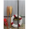 Image 3 : 2 Paddeles , 1 Oar, Anchor, Plus More