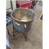 Image 2 : Metal Double Washtub, Galvanized Tub & Stand & Galvanized Tub