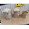 Image 1 : (LP) 3 Medalta Crocks 1) 3 Gal w Lid 1) 2 Gal w Ld 1) 1 Gal