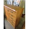 Image 6 : 5 Pc BR Sutie, Dresser w Mirror 30" x 65" x 18" Plus Mirror 42" x 45", Dresser 49" x 36" x 18" , 2 N