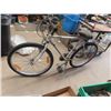 Image 2 : Shimano Variable Speed Pedal Bike & Rialto Bike