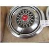 Image 2 : 3 Ford Mustang Hubcaps