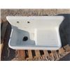 Image 2 : Cast Kitchen Sink