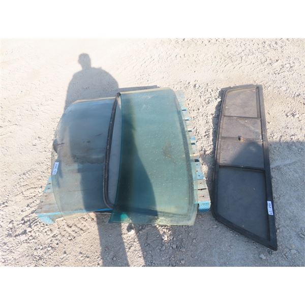 Auto Sliding Rear Window, 3 Windshields