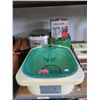Image 1 : 4 Assorted Kitchenware