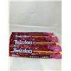 Image 1 : Twizzlers Extra Long- Cherry (3 x 652g)