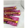 Image 2 : Twizzlers Extra Long- Cherry (3 x 652g)