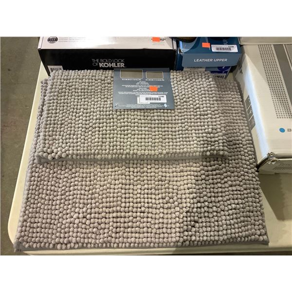 Set of 2 Bathmats (21 x 34in and 17 x 24in)