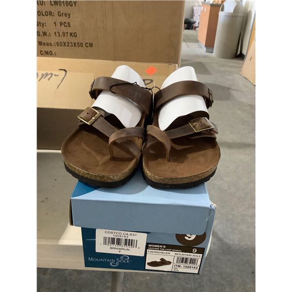 Mountain Sole Womens Size 9 Leather Toe Loop Sandals