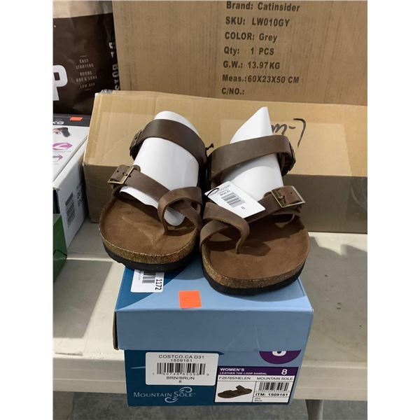 Mountain Sole Womens Size 8 Leather Toe Loop Sandals