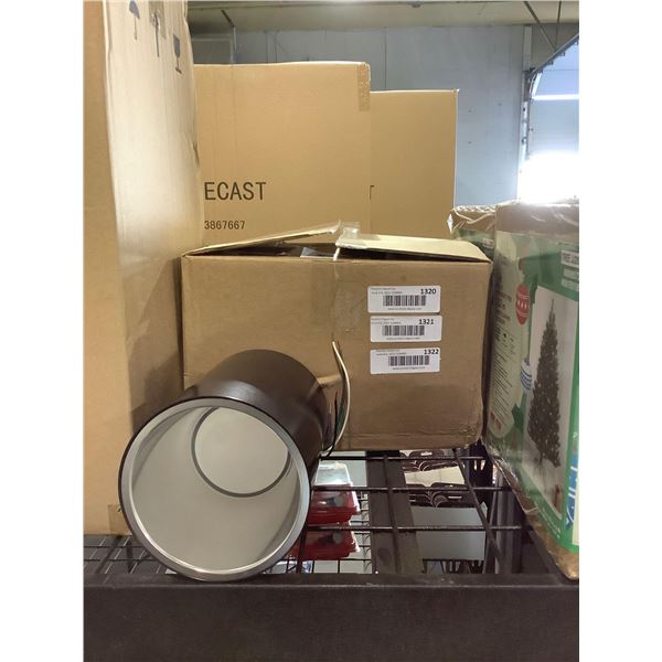 Philips Lightolier Calculite LED 4 inch gen 3 down light c4 cylinder Black pendant mount