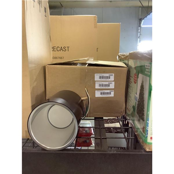 Philips Lightolier Calculite LED 4 inch gen 3 down light c4 cylinder Black pendant mount