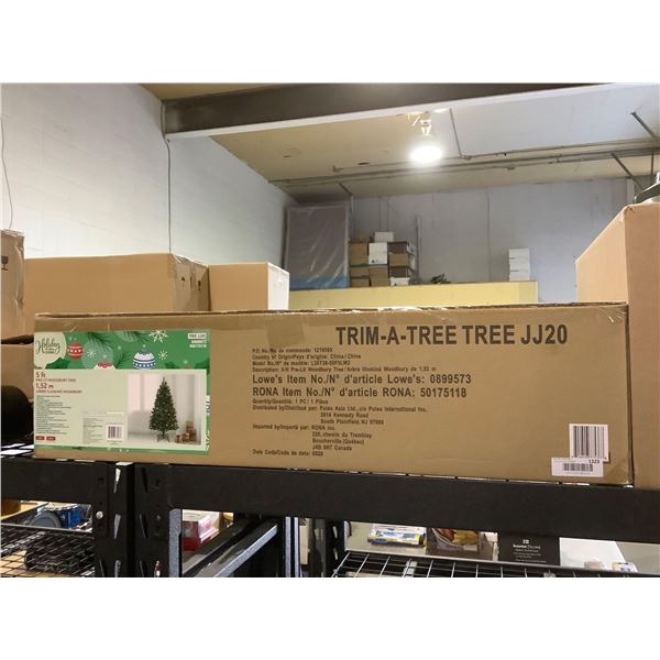 Holiday Living 5ft Pre-Lit Woodbury Tree