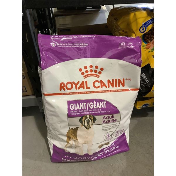 Royal Canin Giant Adult Dog Food (15.90kg)