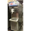 Image 2 : DUKE & SON DAIRY QUEEN SOFT SERVE ICE CREAM MACHINE