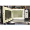 Image 2 : AMANA COMM. MICROWAVE 1500W