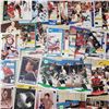Image 5 : 200+ early 90s hockey trading cards
