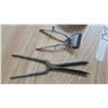 Image 2 : Hand Shears, Shoe Stretchers and Curling Iron