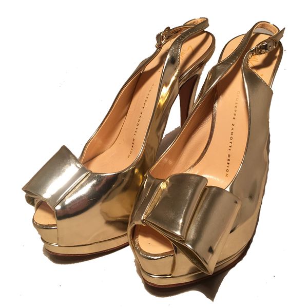 Guiseppe Zanotti Gold Leather Sling Back Peep Toe Pumps Size 7.5