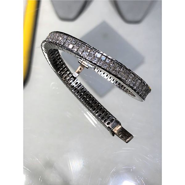 15.95ct Princess cut Diamond 18K White Gold Bracelet