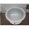 Image 2 : Round White Side Table w/ Undershelf 39" Diameter x 24"H