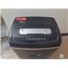 Image 2 : Ativa HD1600 Black 16 Sheet Cross-Cut Paper Shredder