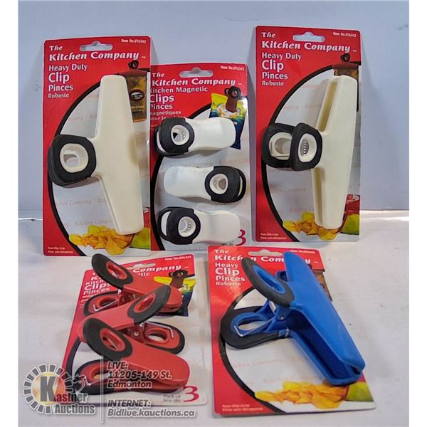 LOT OF KITCHEN MAGNETIC FOOD CLIPS