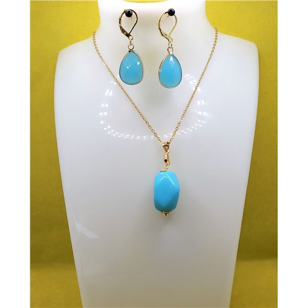 25)  GOLD TONE WITH BLUE JADE DROP