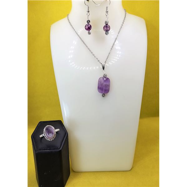 26)  AMETHYST PENDANT ON 18" STAINLESS