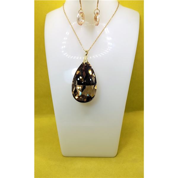 20)  LARGE (50 X 28 X 15 MM) SMOKEY