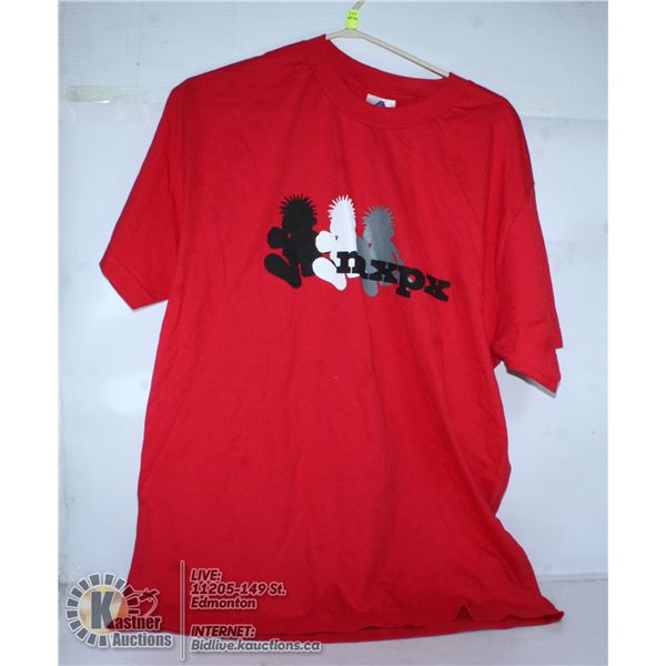 MXPX BAND T-SHIRT SIZE LARGE.