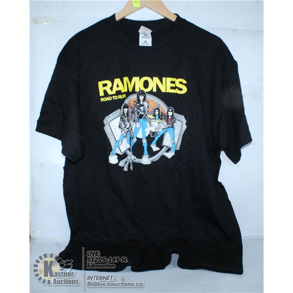 RAMONES ROAD TO RUIN BAND TEE. SIZE XL.