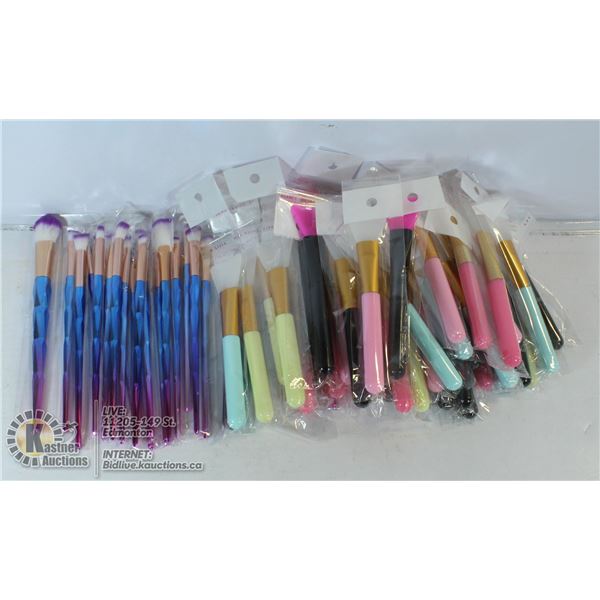 LARGE FLAT OF BEAUTY TOOLS INCLUDES MAKEUP BRUSHES