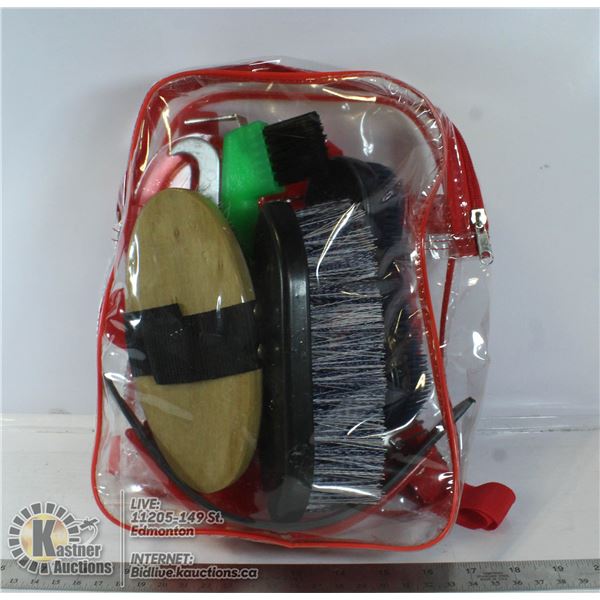 HORSE GROOMING KIT.