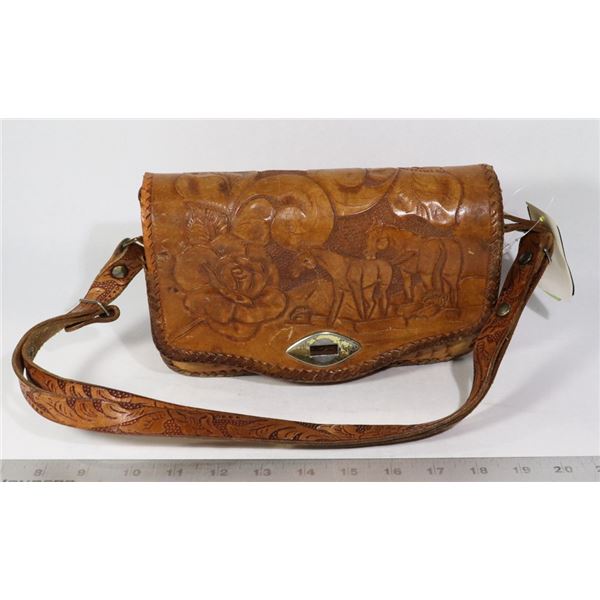 VINTAGE LEATHER PURSE