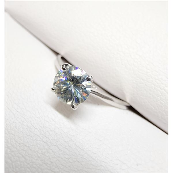 MZ6-17 10K  MOISSANITE RING
