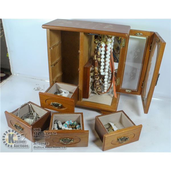 ESTATE JEWELERY BOX