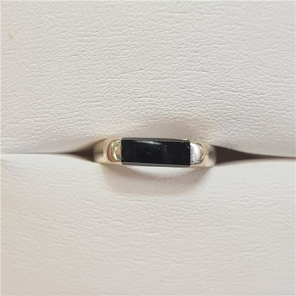 MZ1-177 SILVER ONYX RING