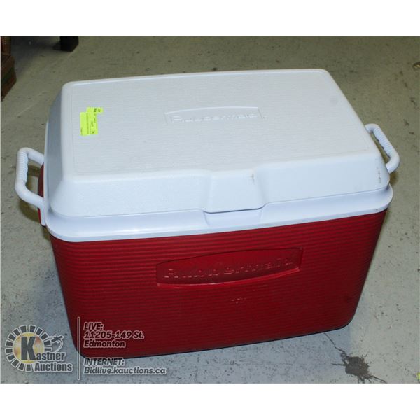 RUBBERMAID LARGE RED COOLER