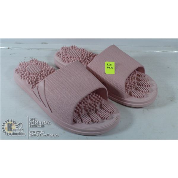 PAIR OF RUBBERIZED MASSAGING SANDALS.
