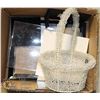 Image 1 : BOX OF PICTURE FRAMES AND WIRE BASKET