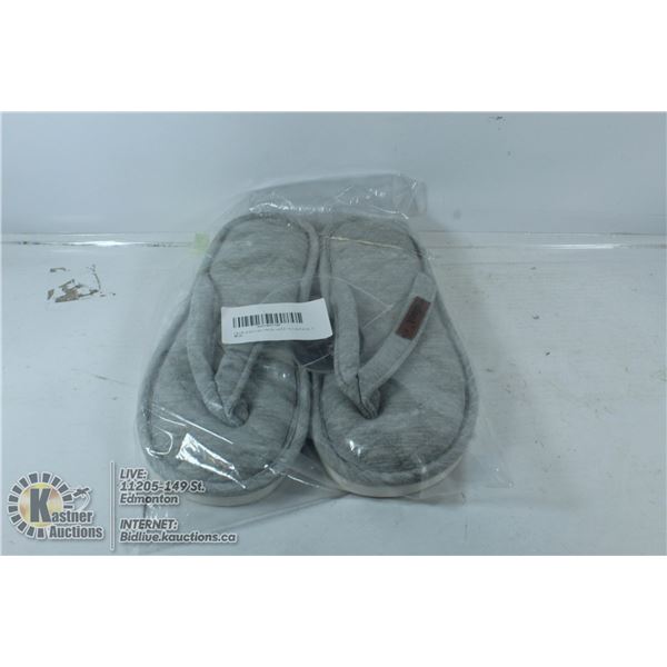 PAIR OF COTTON SANDAK STYLE SLIPPERS.