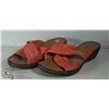 Image 1 : PAIR OF TOWNE SHOES SANDALS, SIZE 10