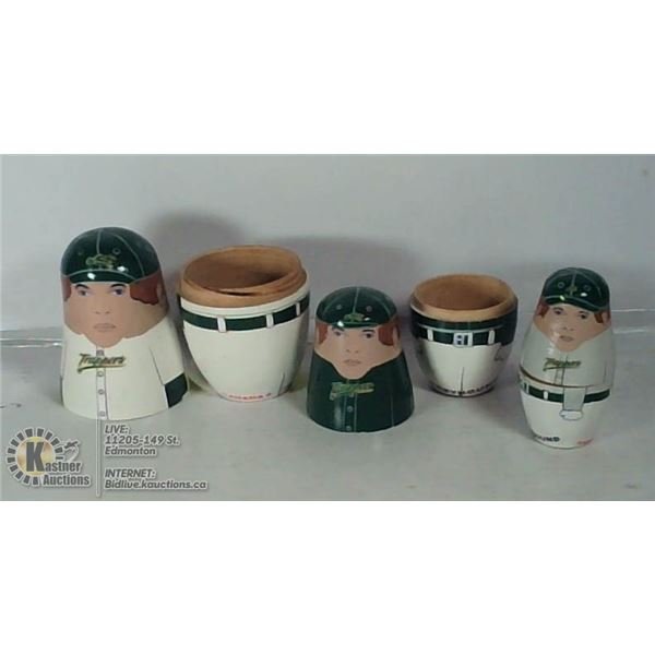 COLLECTIBLE TRAPPERS NESTING DOLLS