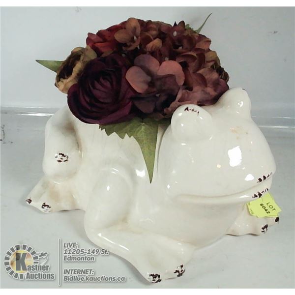 CERAMIC FROG PLANTER