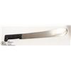 Image 1 : 20 INCH LONG MACHETE GREEN SHEATH