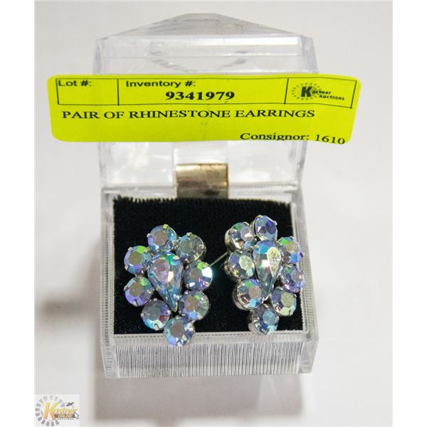 PAIR OF RHINESTONE EARRINGS
